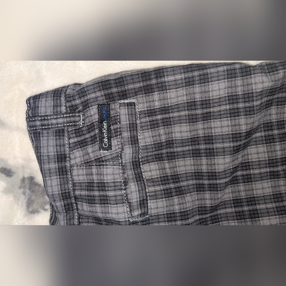 Calvin Klein Shorts Boys - Picture 2 of 4